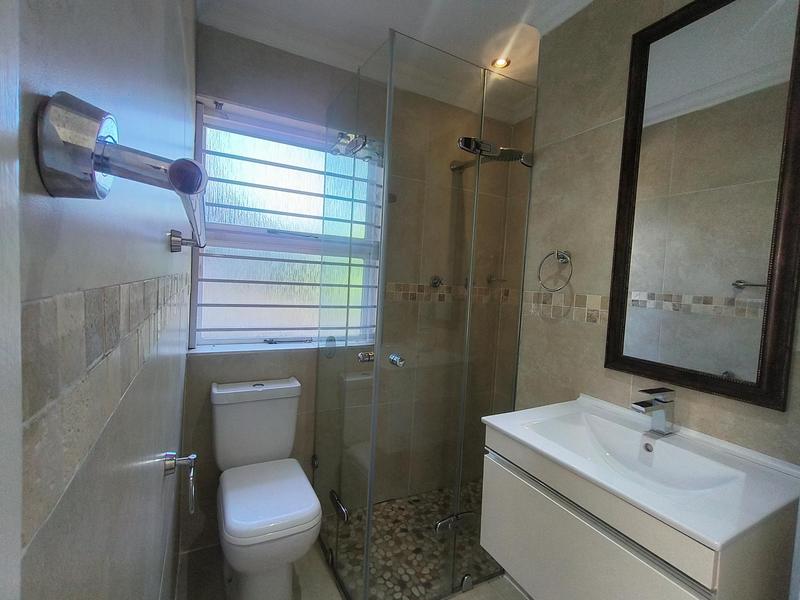 To Let 4 Bedroom Property for Rent in Table View Western Cape